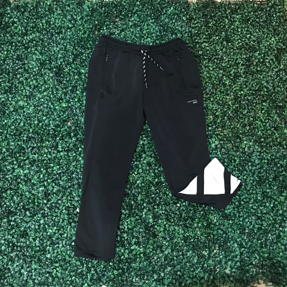Adidas equipments crop pants
